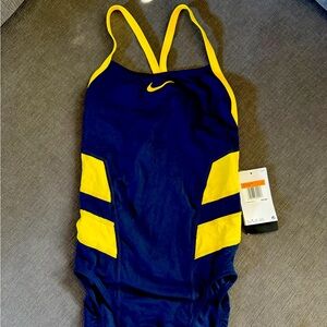 NWT Nike® Women's SIZE 34 HydraStrong Racerback One Piece Swimsuit 💛💙